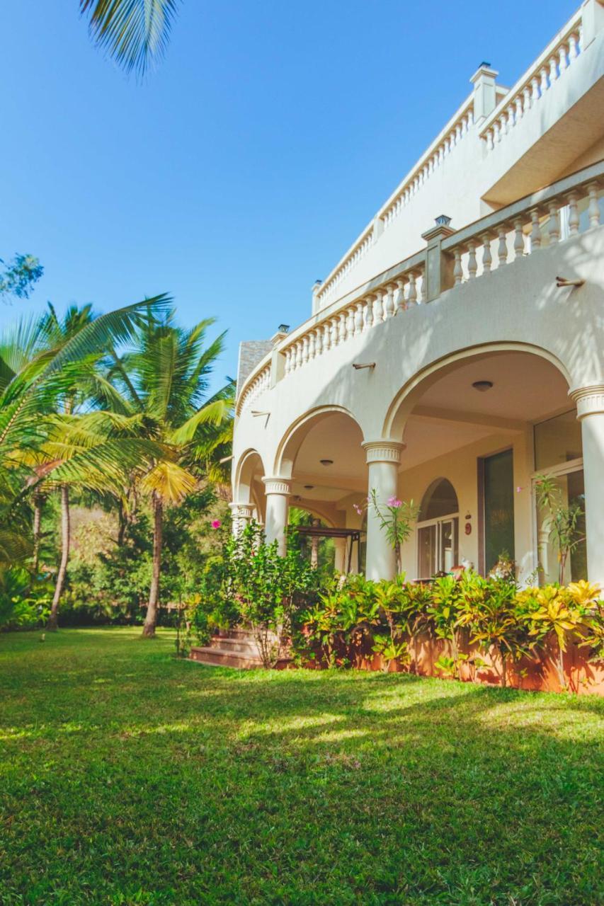 Saffronstays La Casa Maestro, Kashid - Spanish-Style Luxury Villa Near Kashid Beach Bagian luar foto